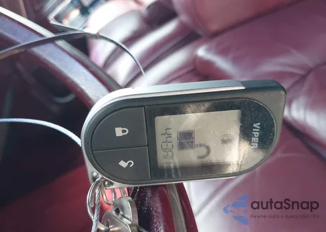 1989 Lincoln Town Car Signature from USA, damaged, VIN 1LNBM82F4KY714999